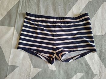 Short de bain rayé taille 12 ans