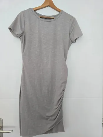 Robe grise doublée
