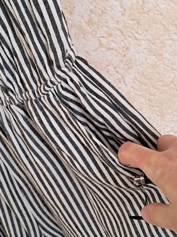 Combishort taille XS. 12 ans - photo numéro 2