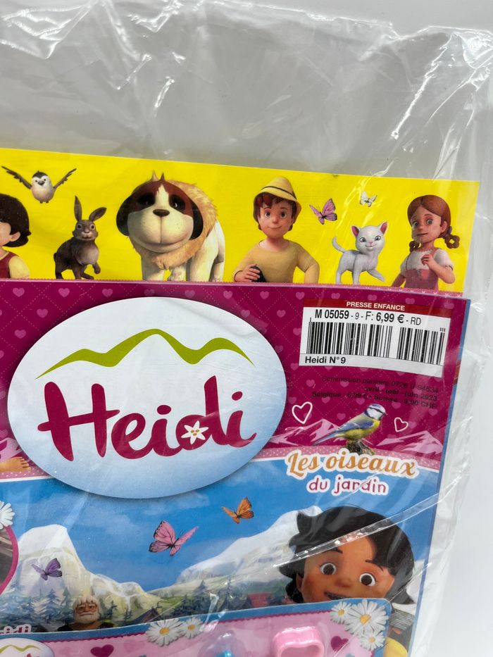 Livre d’activité magazines  Heidi avec son set Bébé  Nurserie numéro 9 Neuf - photo numéro 3