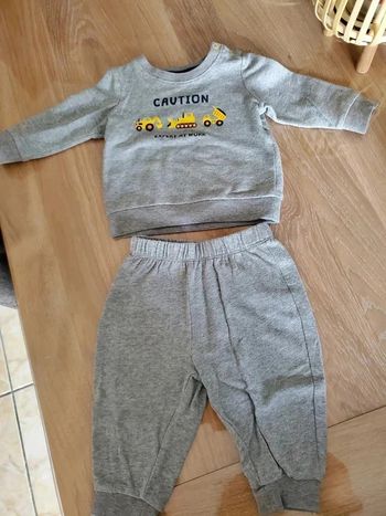 Ensemble jogging 2-6 mois Lupilu