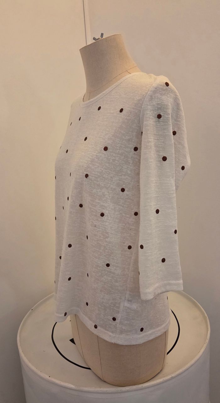 Blouse Grace & Mila à pois dorés – dos boutonné et lien – romantique & chic - photo numéro 9