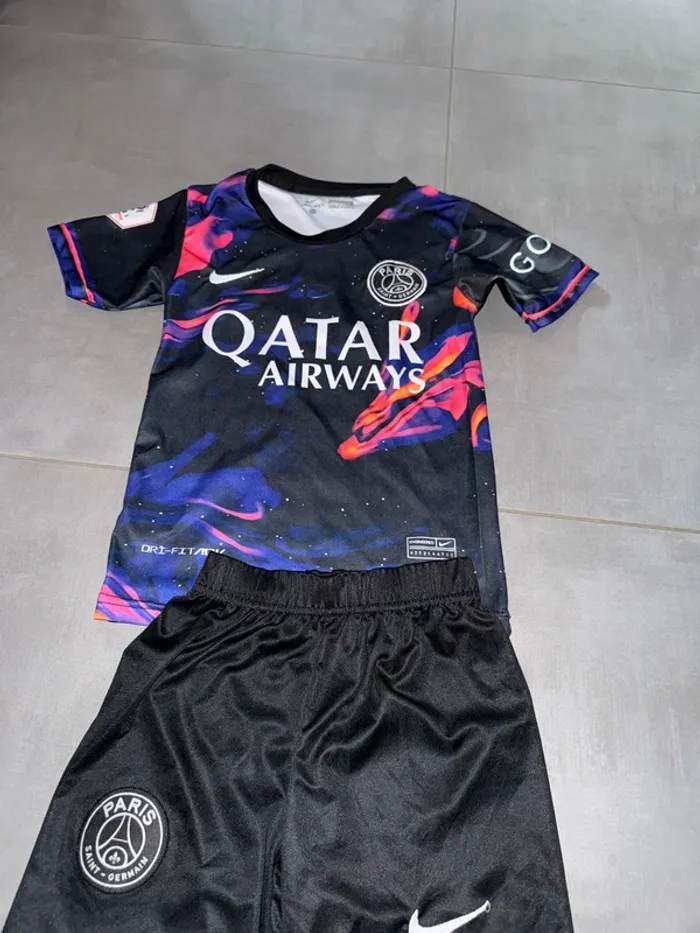 Maillot de foot taille 110-116 - photo numéro 2