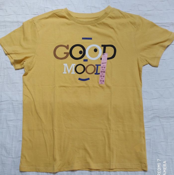 T shirt manches courte moutarde neuf 13 14 ans
