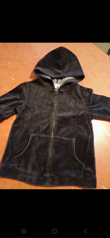 Sweat taille 5 ans