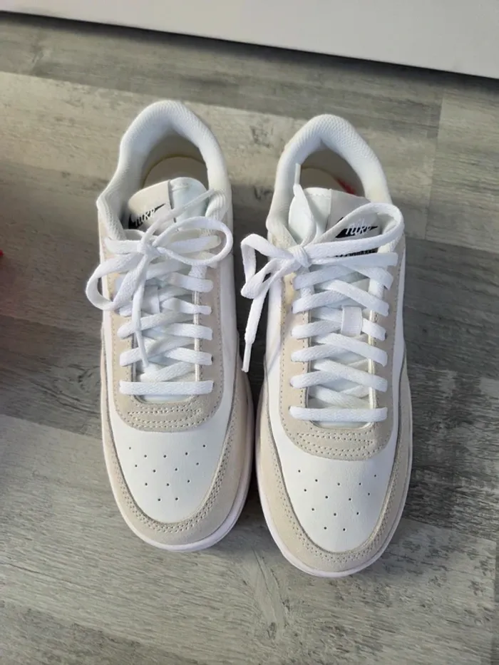 Basket Nike court vintage blanc - photo numéro 2