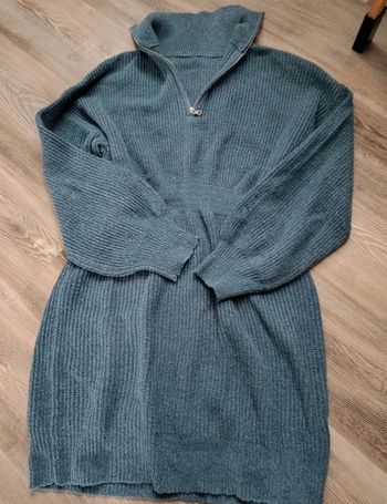 Robe pull
Marque shein 
Taille xl / 44
Neuve