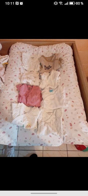 Lot de 8 bodies mixte 