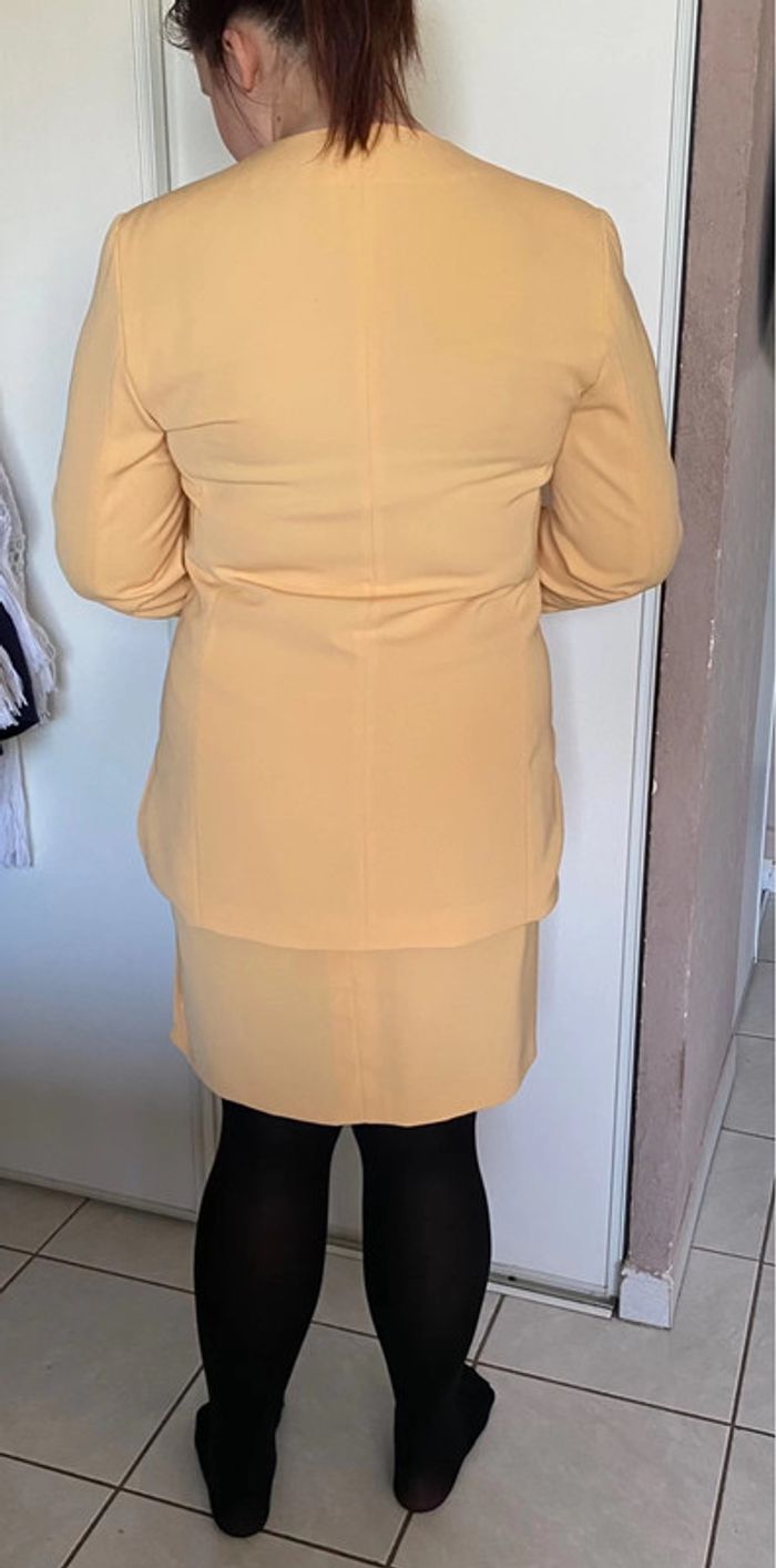 Ensemble tailleur + Jupe orange pastel - photo numéro 3