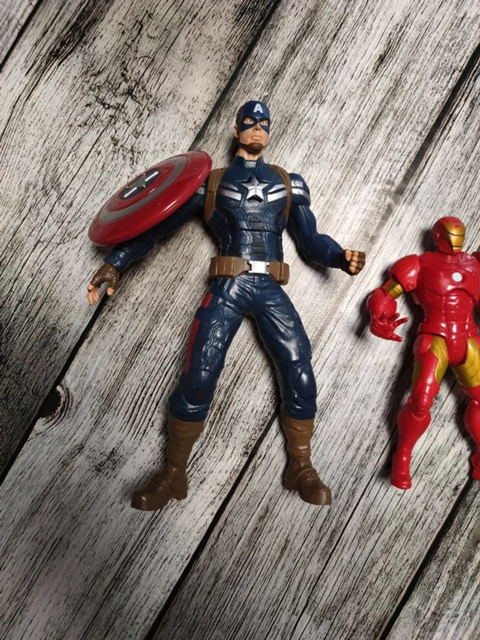 Lot 2 figurines Marvel électroniques - photo numéro 2