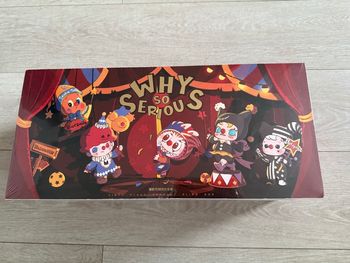 Why so serious le set de 8 peluches