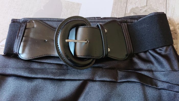 Ensemble Jupe avec large ceinture + TOP à volants - photo numéro 6