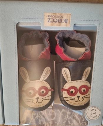 Chaussons Robeez 17/18 neufs