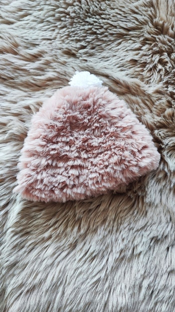 Bonnet rose chaud 1/3 mois fait main - photo numéro 2