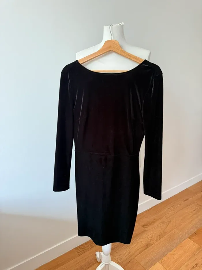 Jolie robe Mango dos nu plongeant M/38