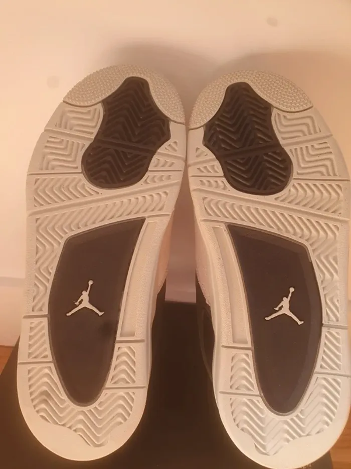 Nike Jordan 4 (35) - photo numéro 9