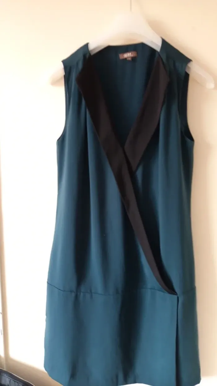 Robe verte GDM taille 36 - photo numéro 3