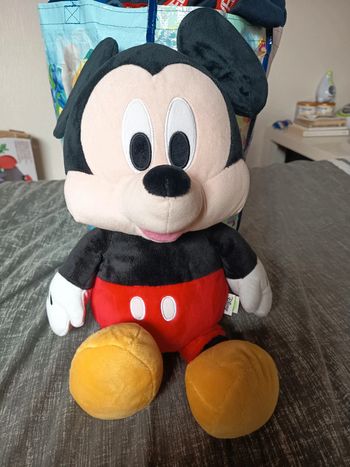 Peluche Mickey moyenne