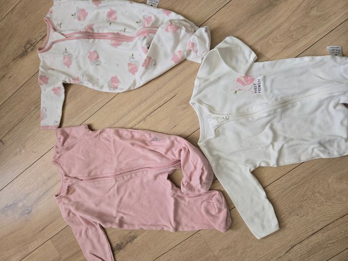 Lot vêtements fille 3 mois - photo numéro 3
