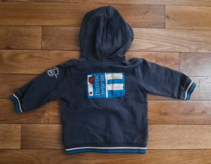 Veste à capuche 12 mois - photo numéro 2