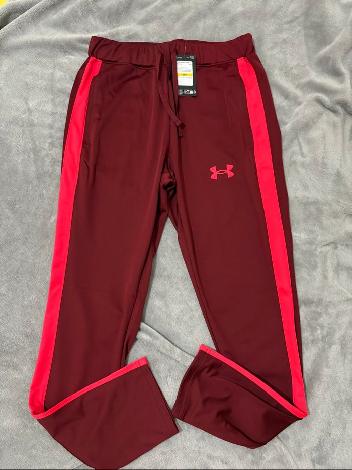 tracksuit under armour rouge bordeaux  Taille M Etat neuf - photo numéro 7