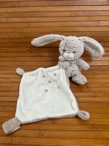 Doudou lapin beige mouchoir mon doudou tex 