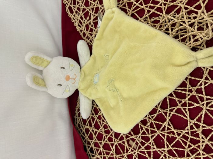 Doudou plat lapin jaune blanc VETIR - photo numéro 4