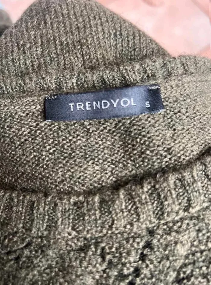 Superbe  pull  vintage vert  kaki -  taille  XS/S - photo numéro 3
