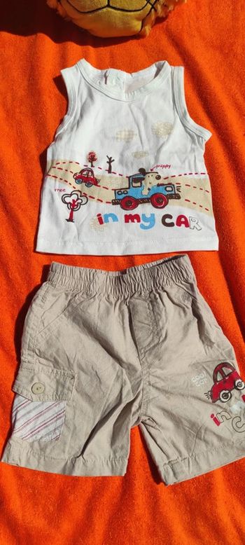 Ensemble short et débardeur 9 mois