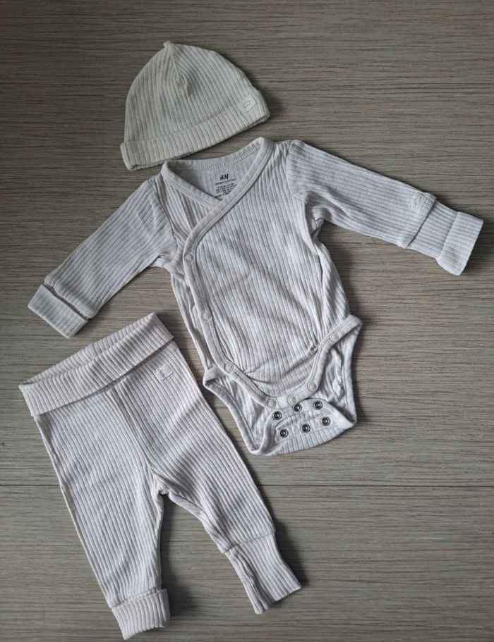 Ensemble évolutif H&M 3 pièces - photo numéro 3