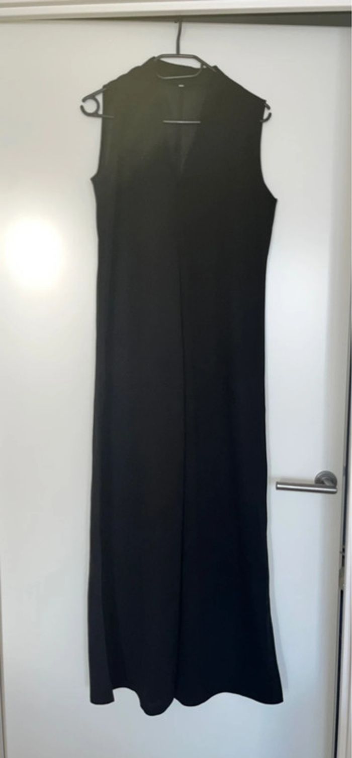 Robe Noir Longue Fendue sur les côtés