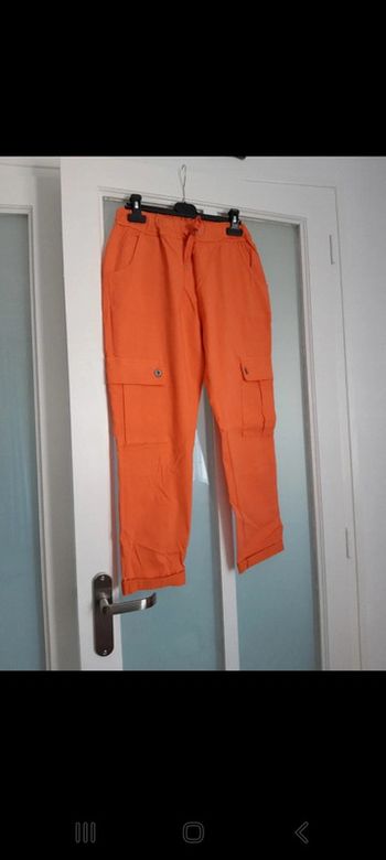 Pantalon genre cargo orange 40