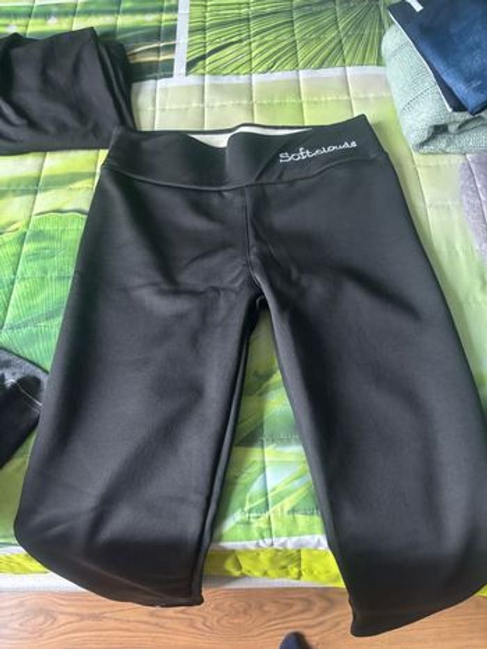 Lot revendeurs vêtements neufs  deuxième main - photo numéro 5