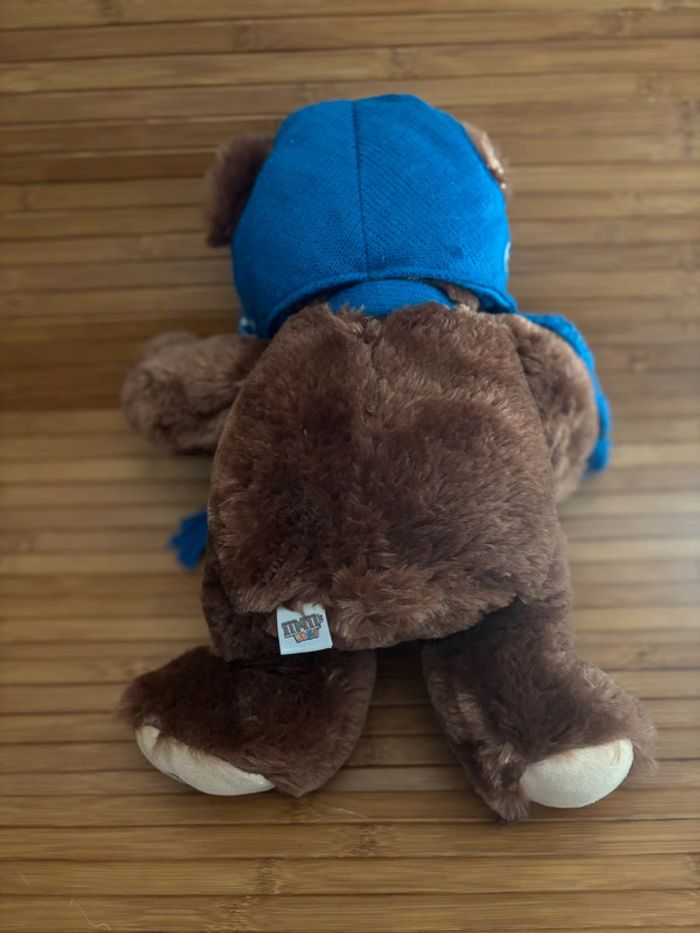 Neuf doudou ours marron écharpe bonnet bleu m&ms world - photo numéro 3