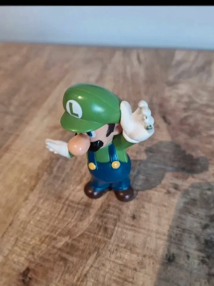Figurine mac do 2013 luigi nintendo - photo numéro 2