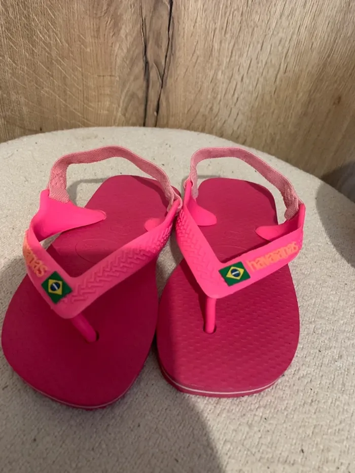 Petites tongs bébé à élastiques havaianas rose 21