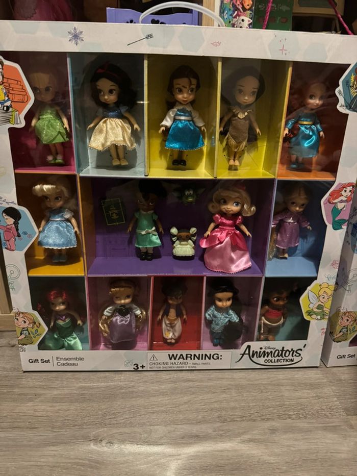Coffret poupée animators Disney neuf avec Tiana