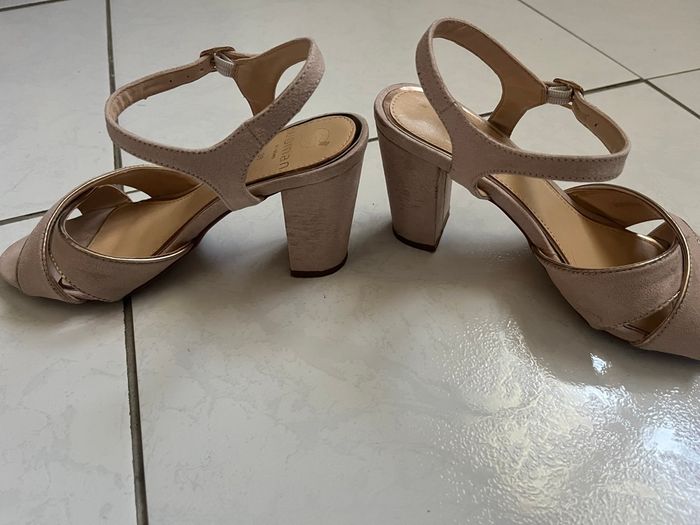 Nu pieds - photo numéro 3