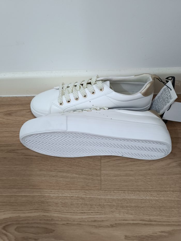 Basket femme neuf avec étiquette (25€ - photo numéro 3