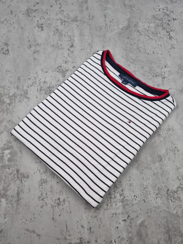 T-shirt rayé Tommy Hilfiger blanc et bleu marine – Taille M Femme