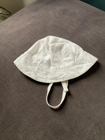 Chapeau bébé