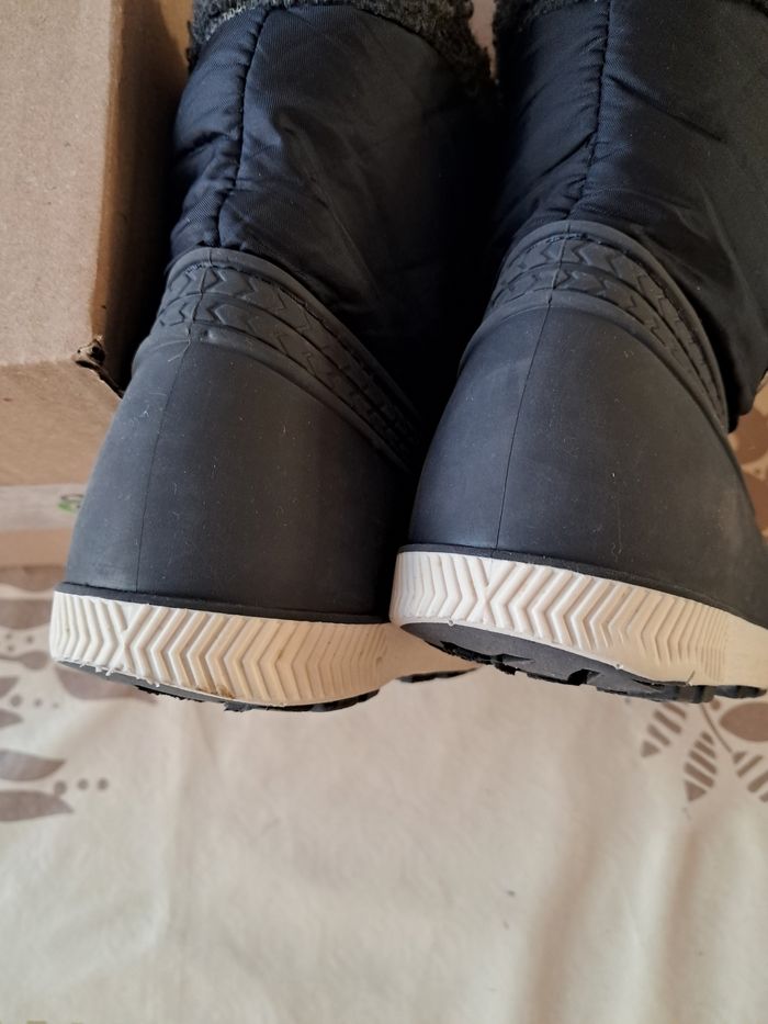 Une paire de ski pointure 26/27 - photo numéro 2