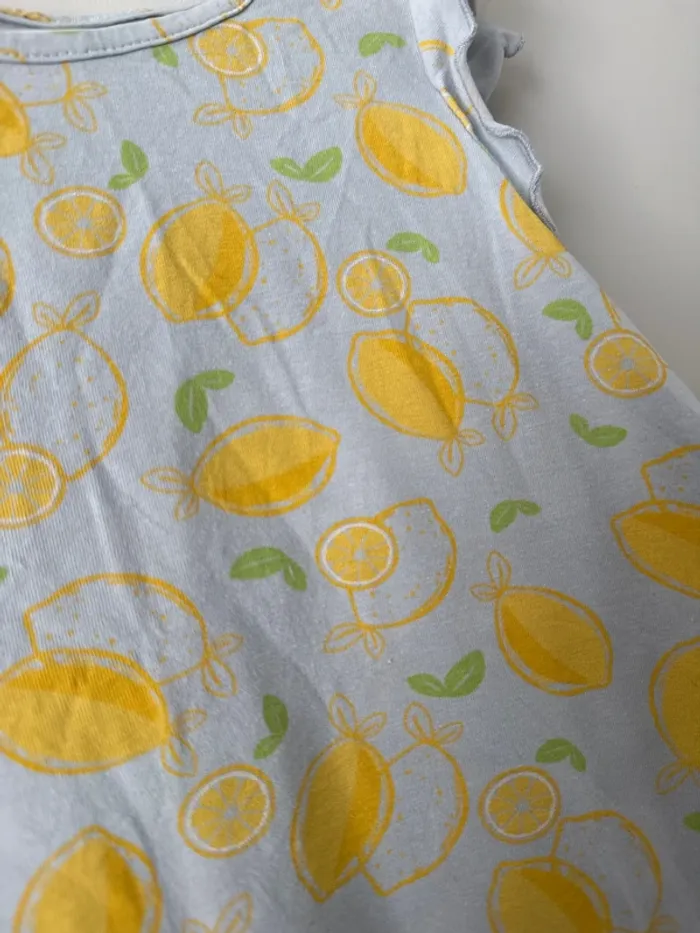 👚 T-shirt citron- fille -5 ans -110-116 cm - lupilu-très bon état - photo numéro 2