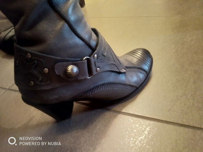 Bottes - photo numéro 2