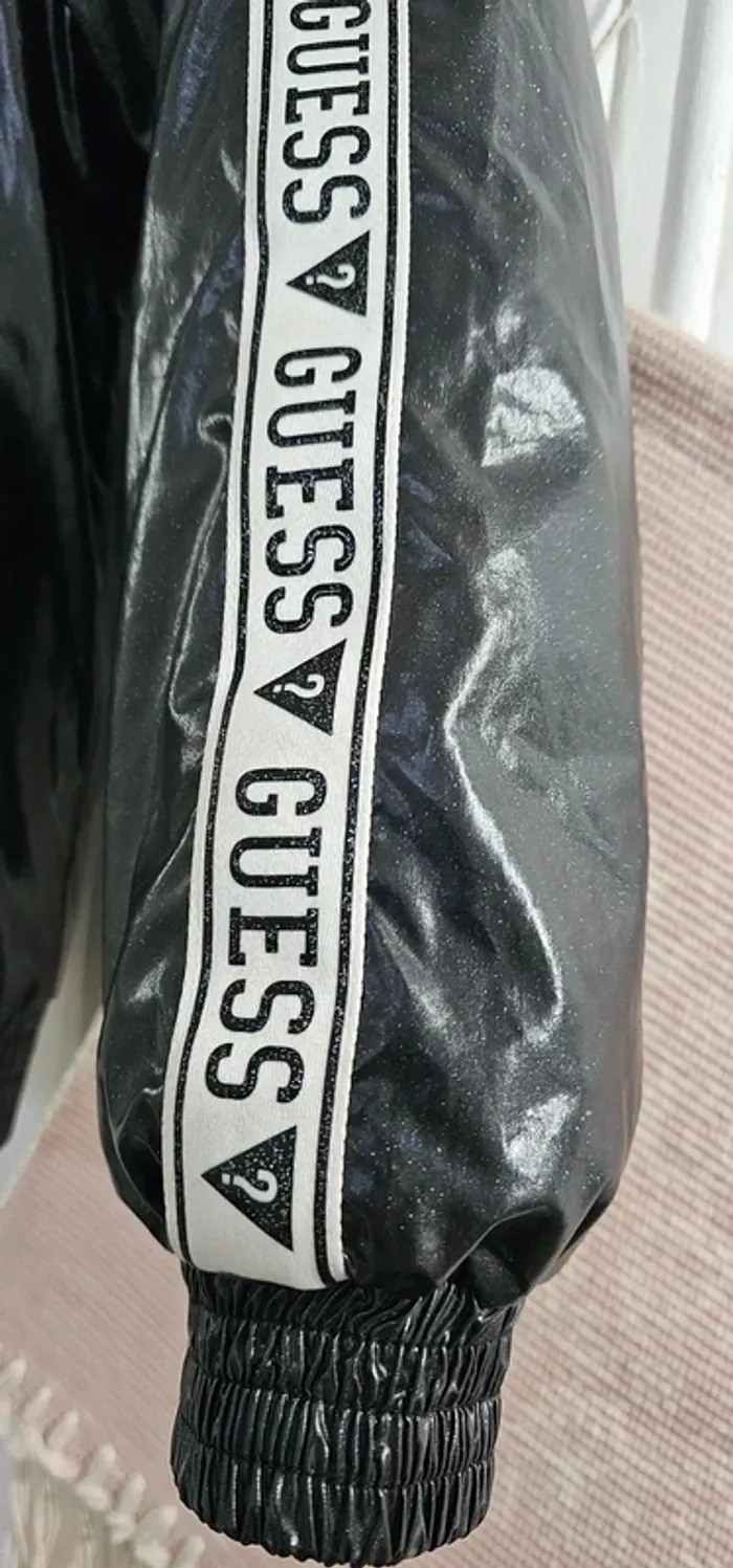 Doudoune Blouson Veste Guess Taille 12 ans - photo numéro 8