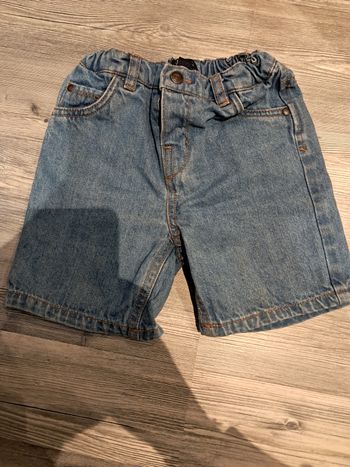 Short jean 36 mois