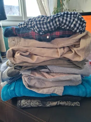 Lot de 10 vêtements 10.12.14 ans