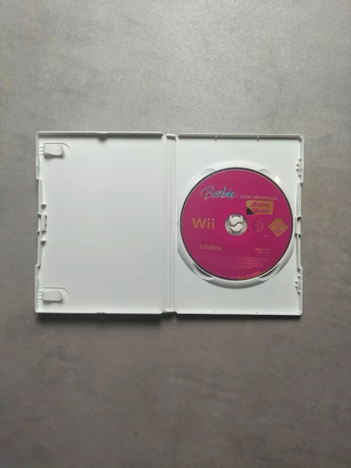 Jeu Wii – Barbie Cavalière : Stage d’équitation - photo numéro 4