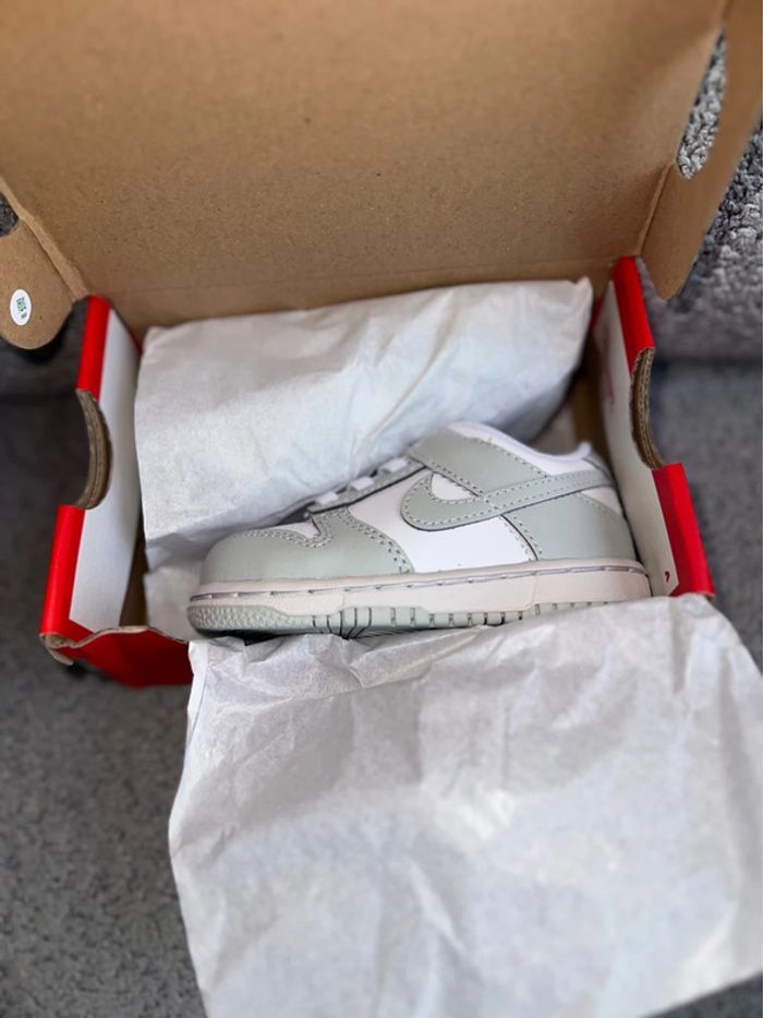 Chaussures baskets Nike Dunk Low bébé mixte neuves - photo numéro 5