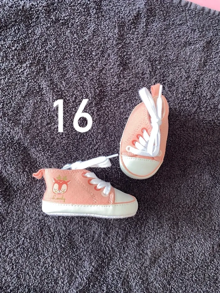 Chaussures 16